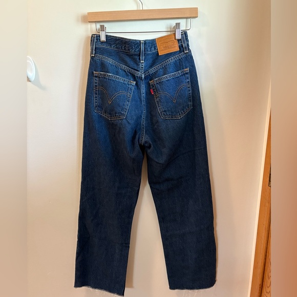 Levi’s Ribcage Jeans - Picture 2 of 3